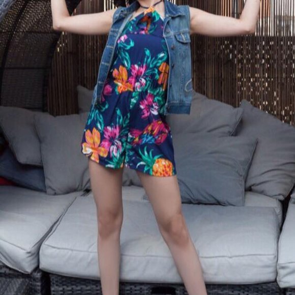 Floral Halter Romper - Size 8 (Small) - Picture 5 of 6